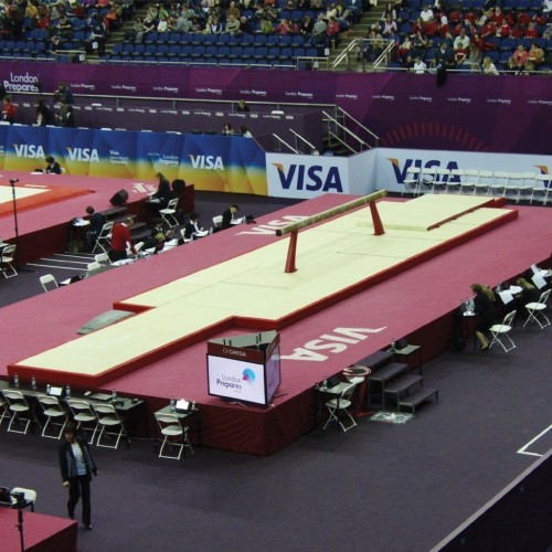 SET OF LANDING MATS FOR COMPETITION BEAM - 52 m²