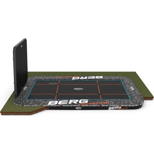 BERG SPORTS Ultim Pro Bouncer FlatGround 500 + AeroWall