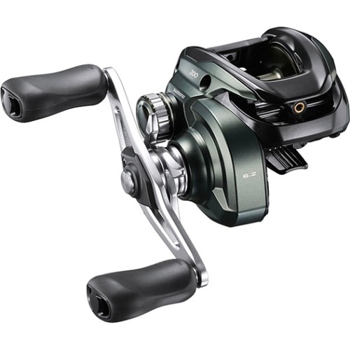 Reel Curado M 200 Right Hand