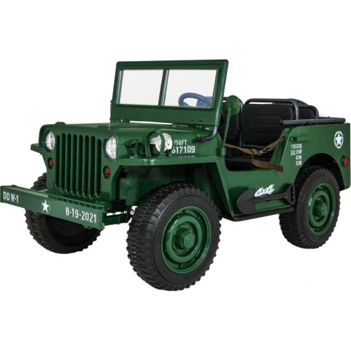 Retro Military Vehicle 4x4 Green