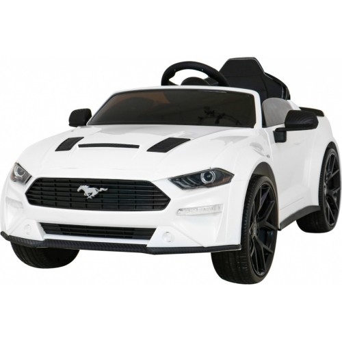 Vehicle Ford Mustang GT White