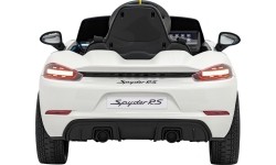 Lakierowanie pojazdu Porsche 718 na biało