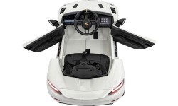 Lakierowanie pojazdu Porsche 718 na biało