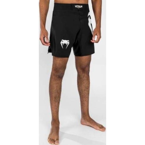 Venum Light 5.0 Fightshort - Black/White