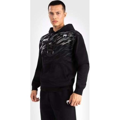Replika męskiej bluzy z kapturem UFC Fusion by Venum - czarna