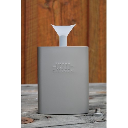 Piersiówka z lejkiem Vargo Titanium 240ml