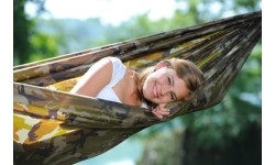 Hamak turystyczny z linką i hakiem do zawieszania Amazonas Travel Set