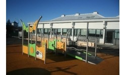 Zestaw na plac zabaw dla osób na wózkjach inwalidzkich Inter-Play Kajo 1