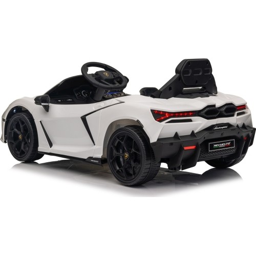 Biały pojazd Lamborghini Revuelto