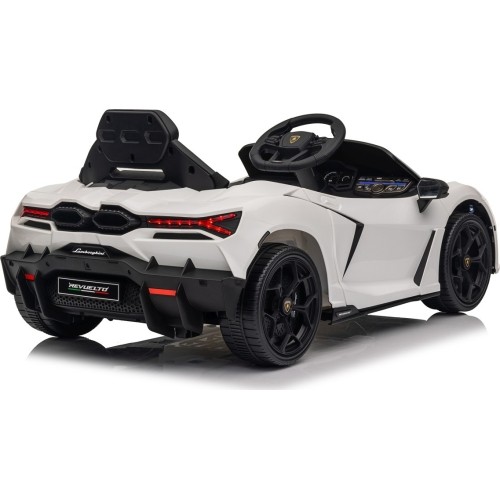 Biały pojazd Lamborghini Revuelto