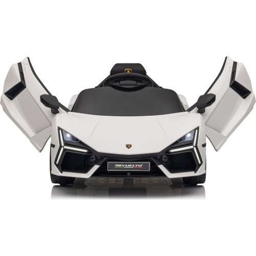 Biały pojazd Lamborghini Revuelto
