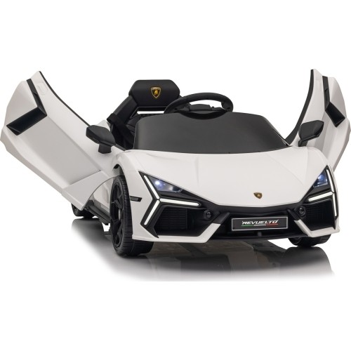 Biały pojazd Lamborghini Revuelto