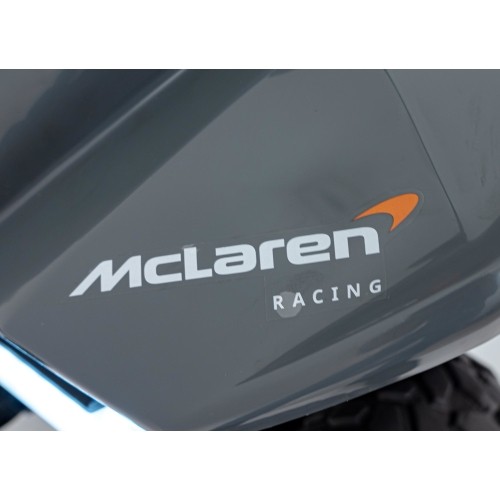 Elektryczny quad McLaren Racing MCL 35, szary