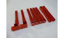 Duża przyczepa - czerwone słupy