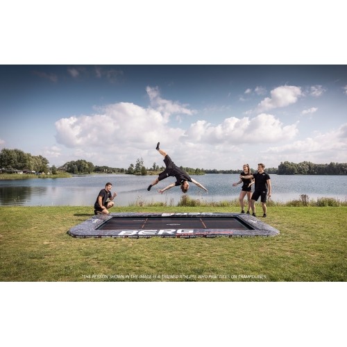 BERG SPORTS Ultim Pro Bouncer FlatGround 5x5