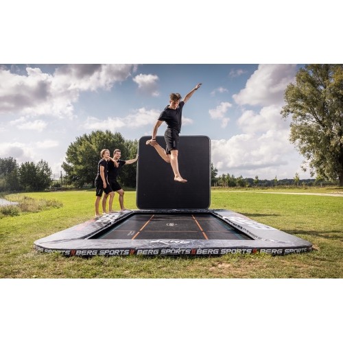 Trampolina BERG Sports Ultim Pro Bouncer FlatGround 5x5 z AeroWall
