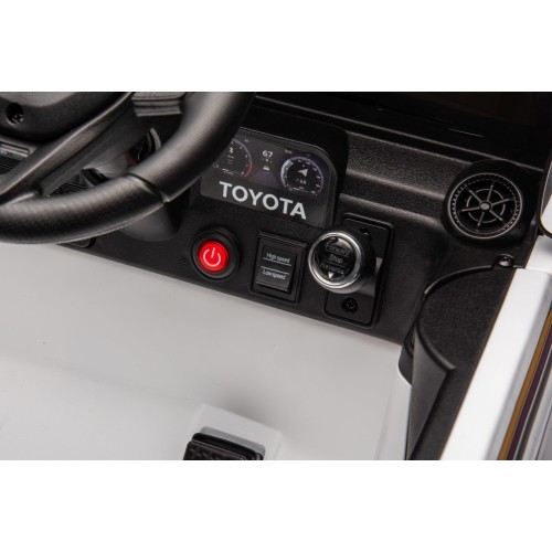 Pojazd Toyota Land Cruiser PRADO Biały