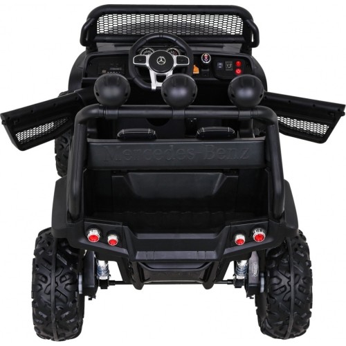 Pojazd Mercedes BENZ UNIMOG Czarny