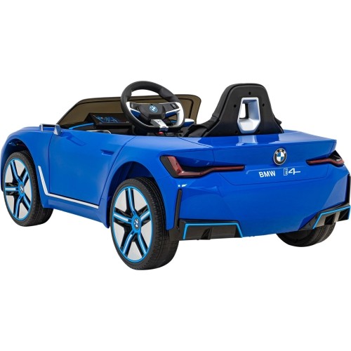 Pojazd elektryczny BMW I4 niebieski