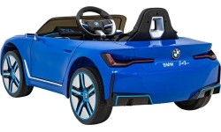 Pojazd elektryczny BMW I4 niebieski