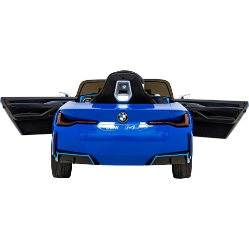 Pojazd elektryczny BMW I4 niebieski