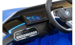 Pojazd elektryczny BMW I4 niebieski