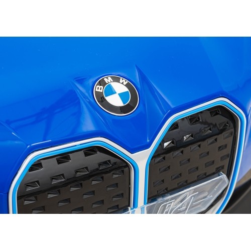 Pojazd elektryczny BMW I4 niebieski