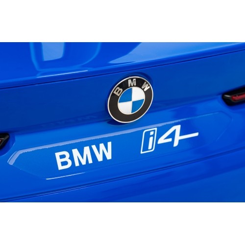 Pojazd elektryczny BMW I4 niebieski