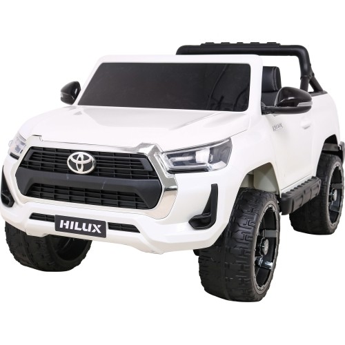 Pojazd Toyota Hilux biały