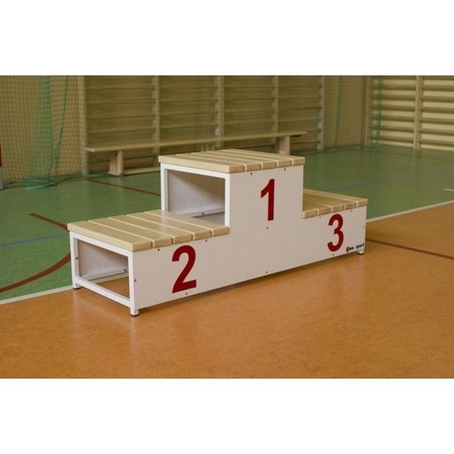 Podium dla zwycięzców Coma-Sport IN-132