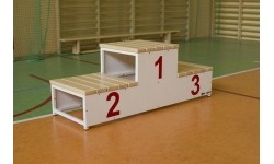 Podium dla zwycięzców Coma-Sport IN-132