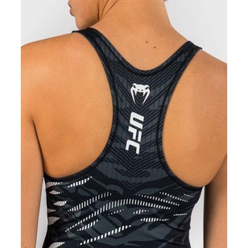 Koszulka UFC Fusion by Venum Authentic Fight Night Women's Fitted Tank With Shelf Bra - Czarna