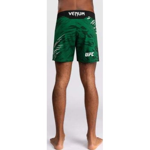 Męskie spodenki do walki UFC Fusion by Venum Authentic Fight Night - krótki krój - zielone