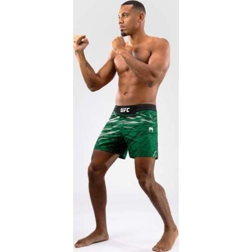 Męskie spodenki do walki UFC Fusion by Venum Authentic Fight Night - krótki krój - zielone