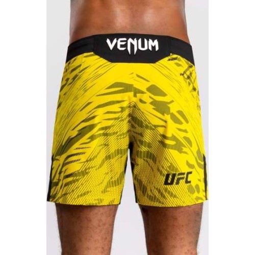 Męskie spodenki do walki UFC Fusion by Venum Authentic Fight Night - krótki krój - żółte