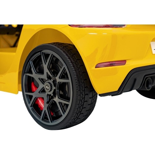 Porsche 718 vehicle Yellow MP4