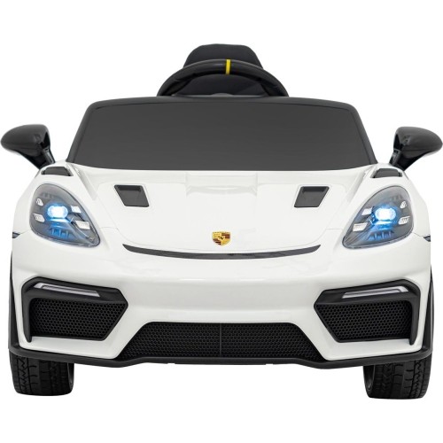 Lakierowanie pojazdu Porsche 718 na biało