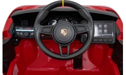 Pojazd Porsche 718 z czerwonym lakierem