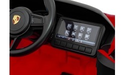 Pojazd Porsche 718 z czerwonym lakierem