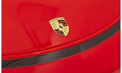 Pojazd Porsche 718 z czerwonym lakierem