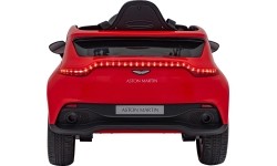 Aston Martin DBX pojazd czerwony