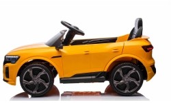 Audi SQ8 pojazd Żółty