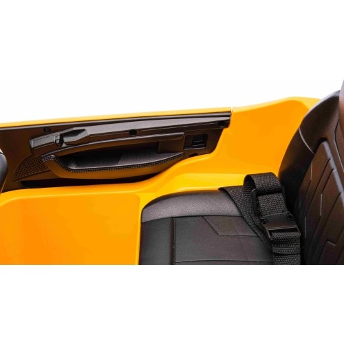 Audi SQ8 pojazd Żółty