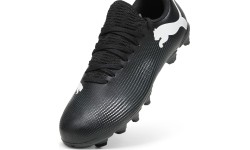 Buty piłkarskie Puma Future 7 Play FG/AG Jr dla młodzieży, czarne 107734 02