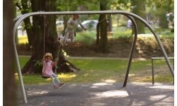 Podwójna huśtawka na plac zabaw Inter-Play Eniro 1