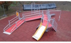 Zestaw integracyjny na plac zabaw dla osób na wózkach inwalidzkich Inter-Play Centaur