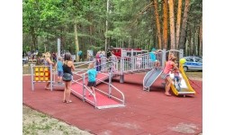 Zestaw integracyjny na plac zabaw dla osób na wózkach inwalidzkich Inter-Play Centaur