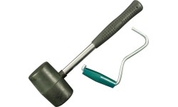 Młotek gumowy do wbijania śledzi namiotowych z wyciągarką Highlander