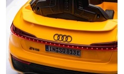 Audi SQ8 pojazd Żółty