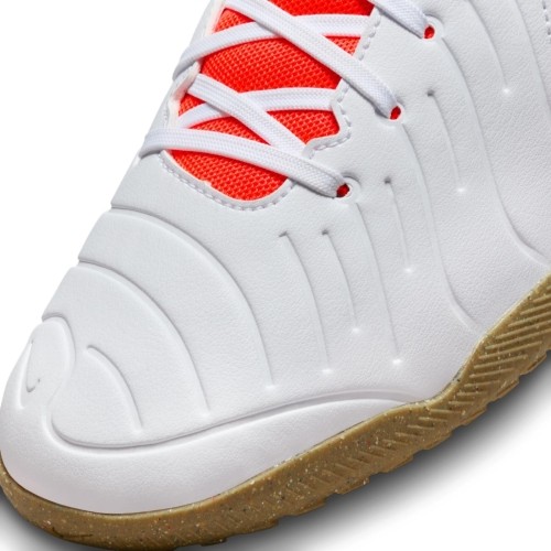 Buty piłkarskie Nike Jr Legend 10 Club IC White Red DV4343 100